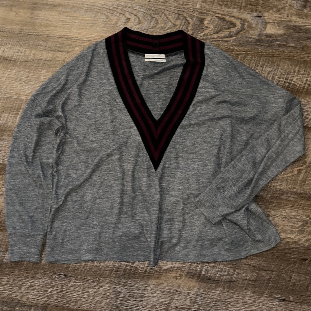 Urban Outfitters Top Womens Medium Gray V-Neck Long Sleeve Stretch Casual